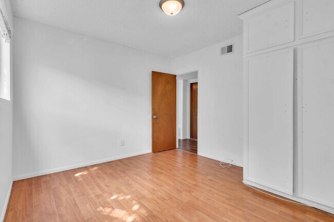 Building Photo - 4745 Choctaw Dr
