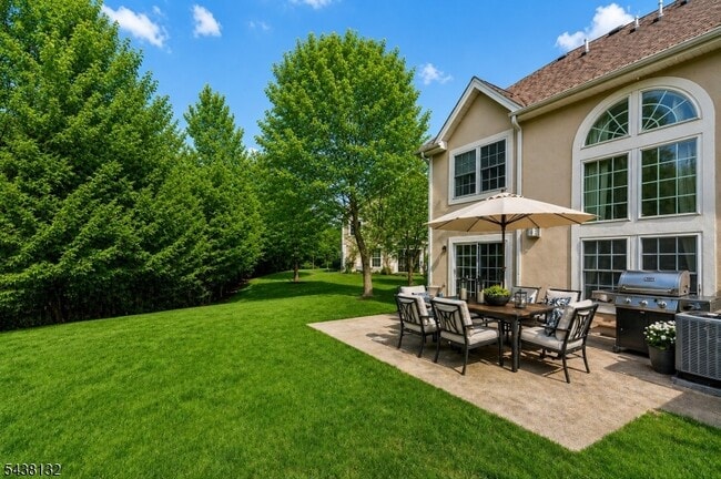 Building Photo - 44 Peach Tree Ln