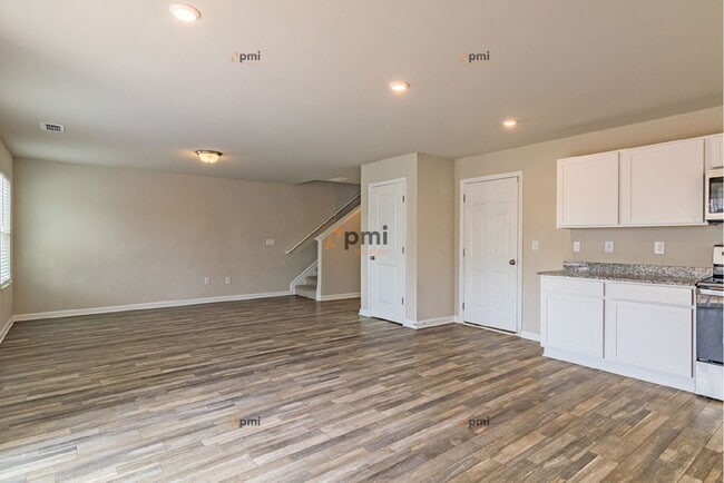 Building Photo - 1710 Hannah Ct