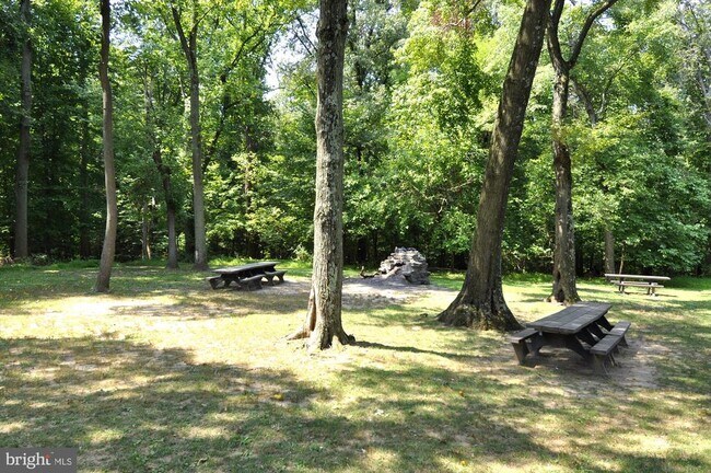 Building Photo - 3601 Wisconsin Ave NW