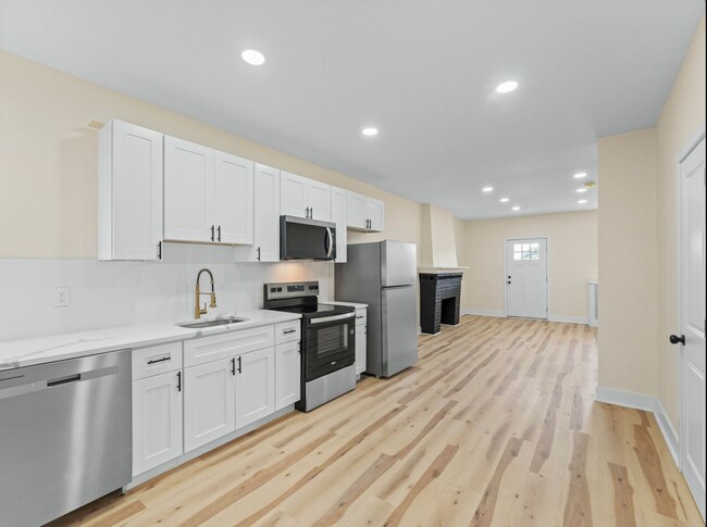 Building Photo - 2041 Stenton Ave