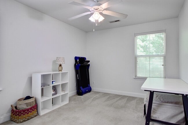 Building Photo - 9624 Scarborough court