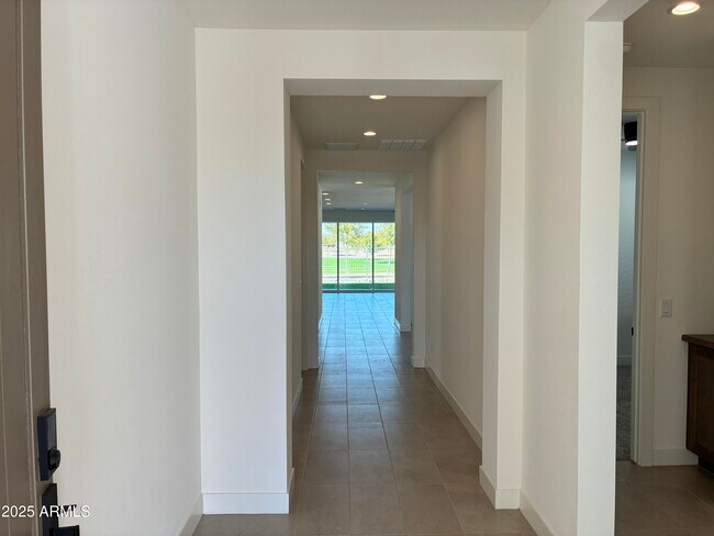 Building Photo - 17778 W Crawfordsville Dr