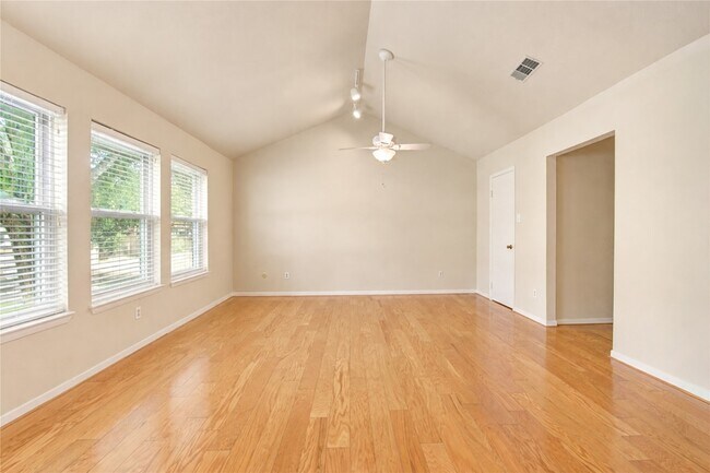 Building Photo - 15169 Kimberley Ct