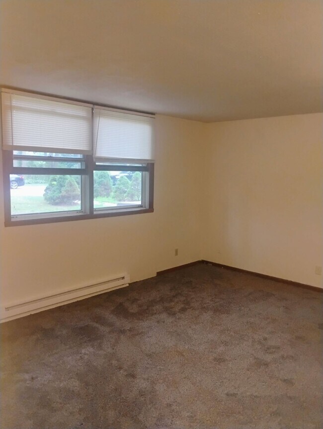 Building Photo - 4766 Wolverton Ln