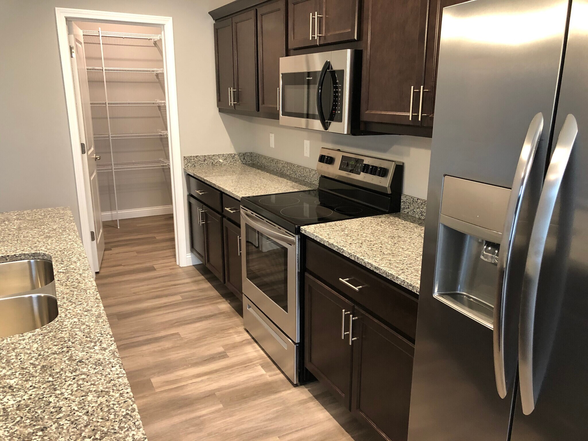 KITCHEN - 2278 Klondike Rd