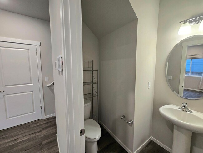 Building Photo - 3 Bedroom 2.5 Bath Home in Stanwood