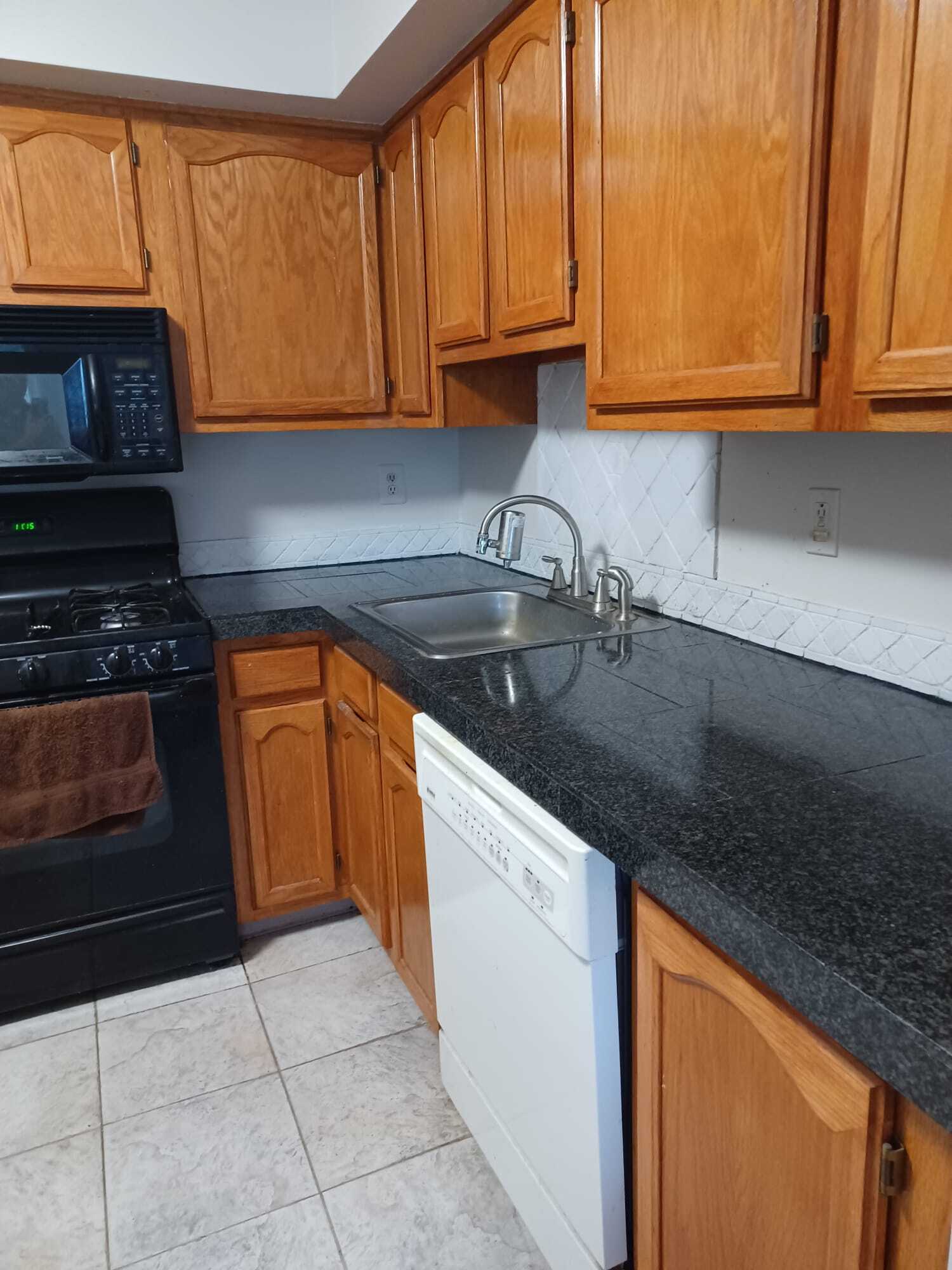 Building Photo - 108 Wrangel Ct