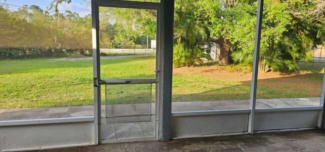 Building Photo - Beautiful  4bed  2Bath  House