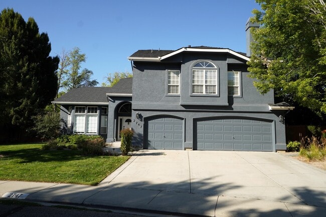 Building Photo - 2747 E Migratory Dr