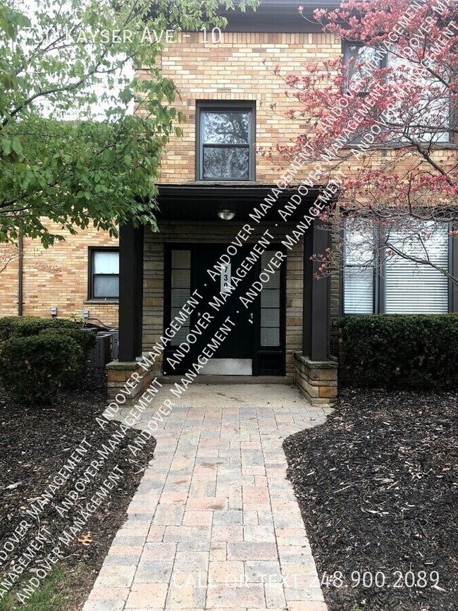 Building Photo - 730 Kayser Ave