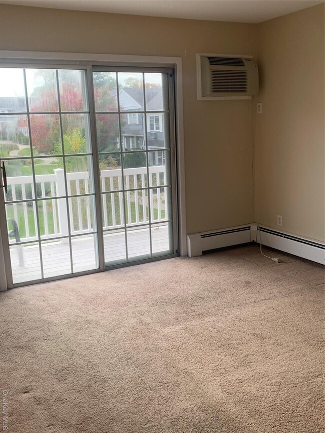 Building Photo - 23 Doxbury Ln