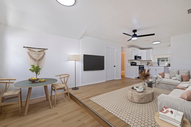 Building Photo - 2710 22nd Ave S