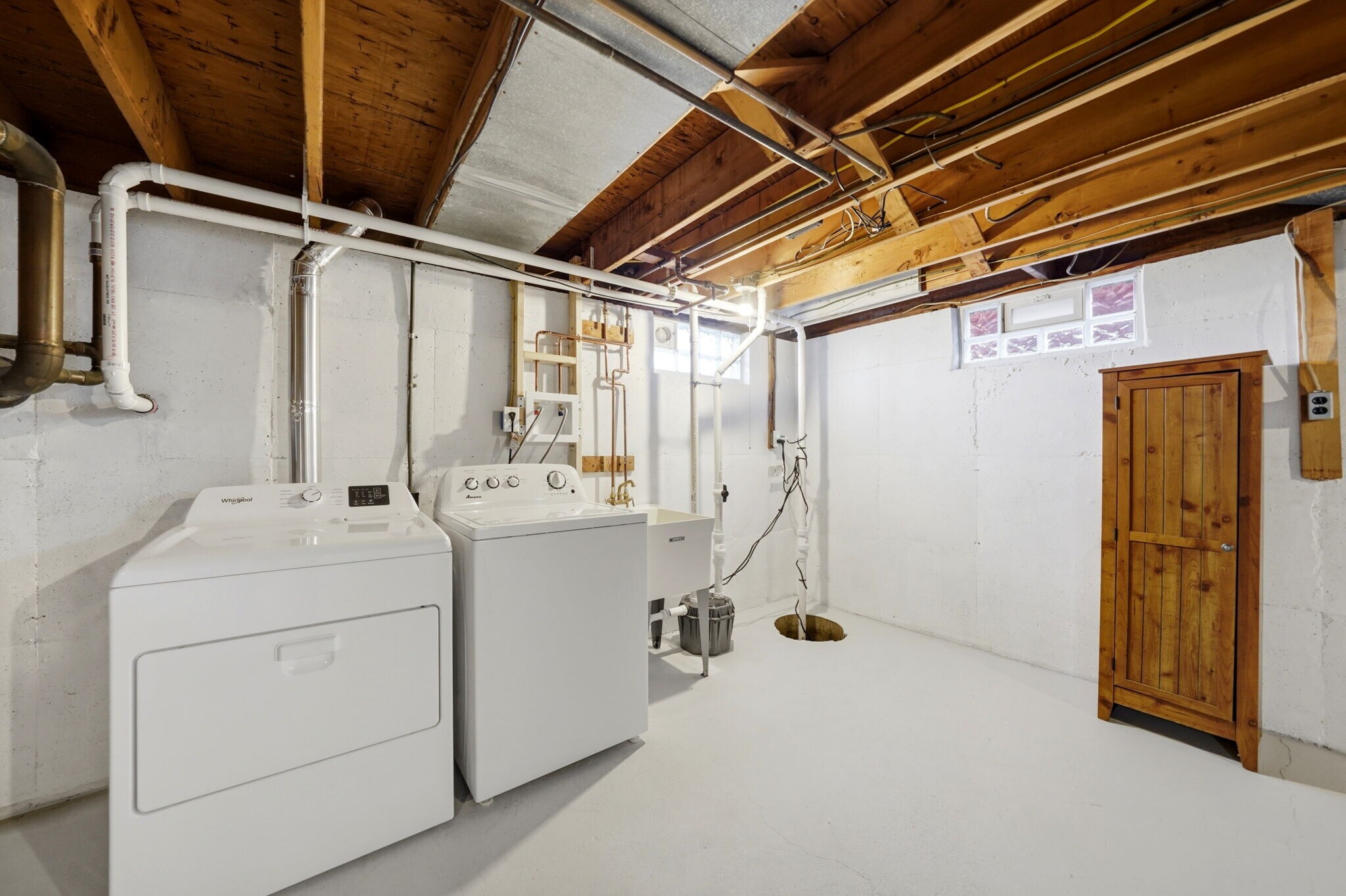 Building Photo - 6632 Errick Rd