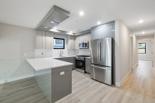 Building Photo - 526 64th St