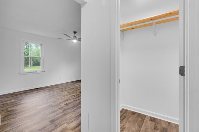 Building Photo - 300 Battleground Ave