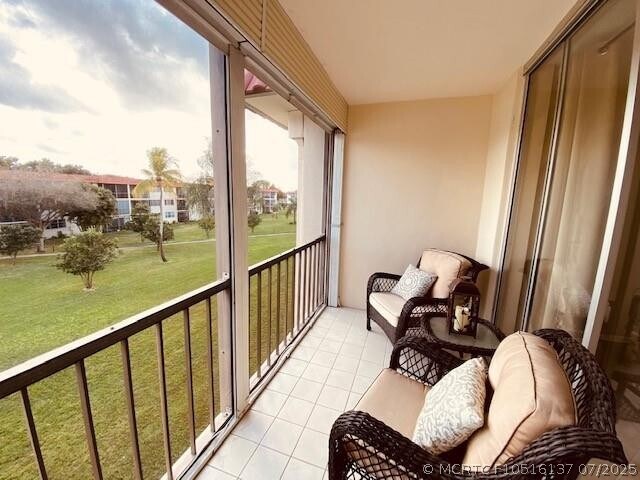 Building Photo - 9420 S Hollybrook Lake Dr