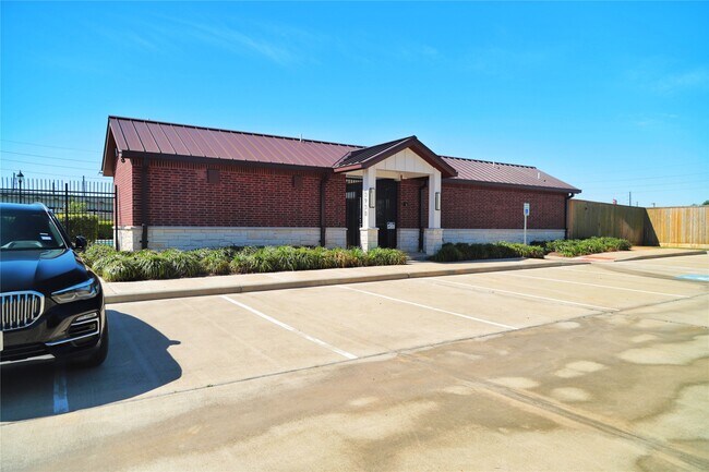 Building Photo - 3914 Dry Creek Dr