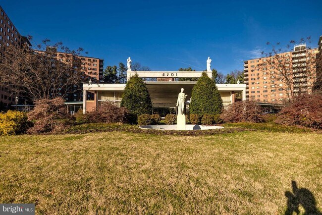 Building Photo - 4201 Cathedral Ave NW