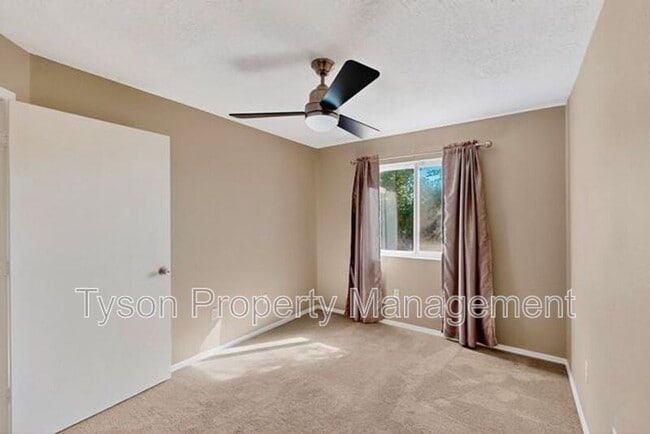 Building Photo - 11204 Miravista Pl SE