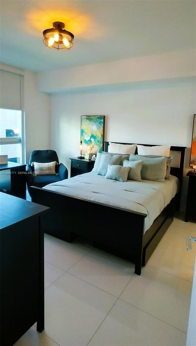 Building Photo - 7661 NW 107th Ave