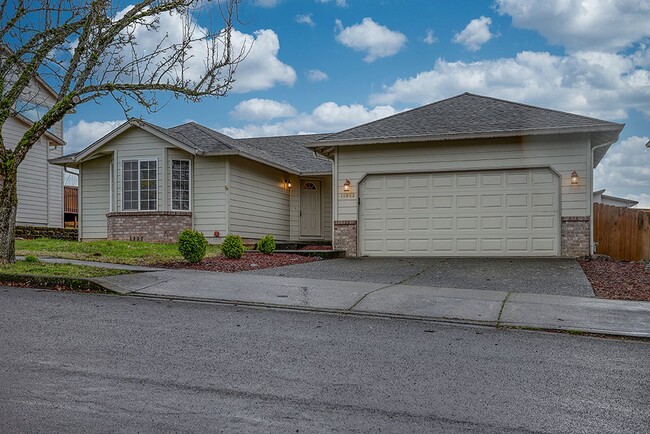 Primary Photo - Spacious Single Level Home w/ Fully Fenced...