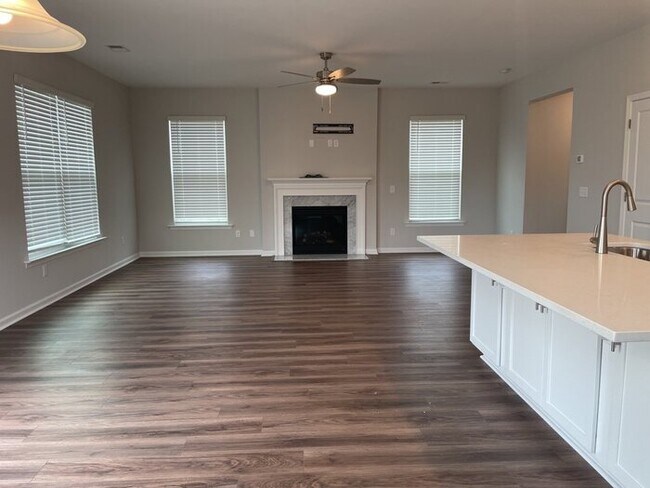 Building Photo - 2903 Siebold Dr