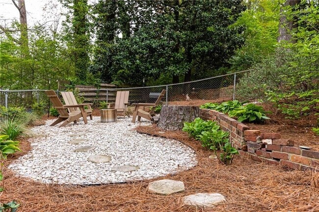 Building Photo - 1295 Lindenwood Ln NE