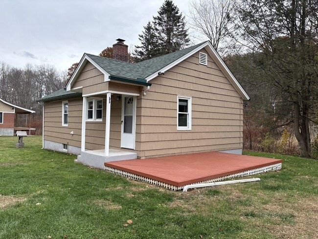 Building Photo - 690 Greystone Rd