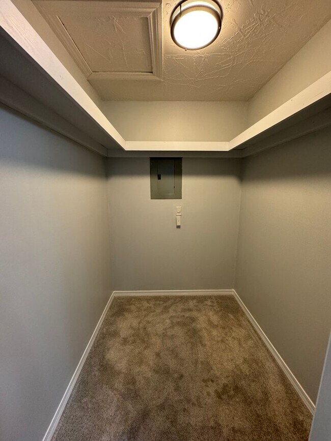 Building Photo - 500 Grant St