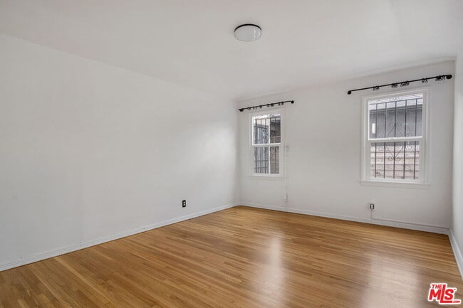 Building Photo - 4126 S Bronson Ave