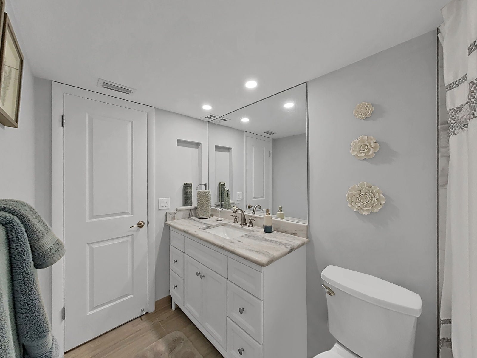 Building Photo - 2620 Cove Cay Dr