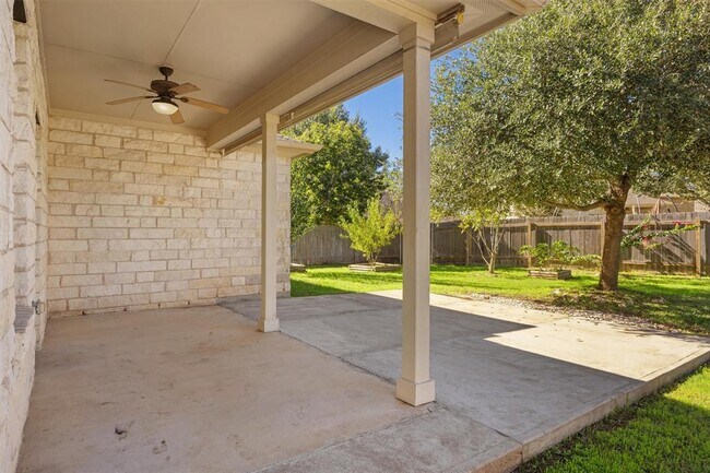 Building Photo - 101 Saddle Ridge Dr