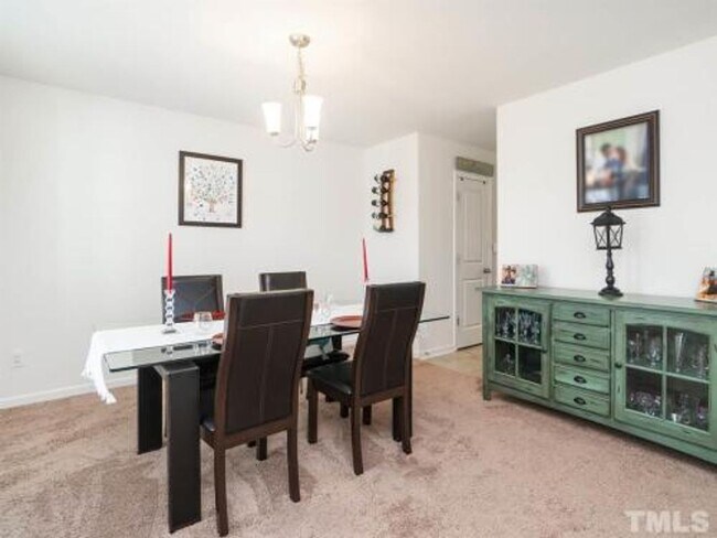 Building Photo - Spacious 3BR/2.5BA 2-Story Home with Open Floor Plan, Cul-de-Sac Charm, and Luxurious Features – ...