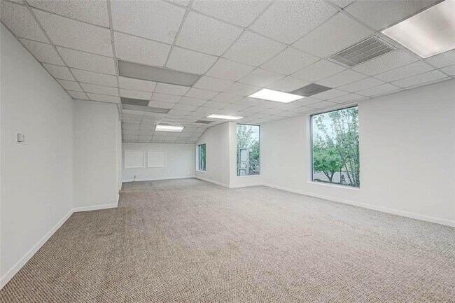 Building Photo - 9788 Clarewood Dr