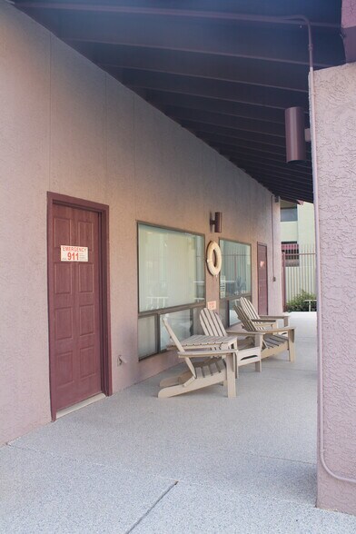 Community clubhouse - 2188 N Pantano Rd