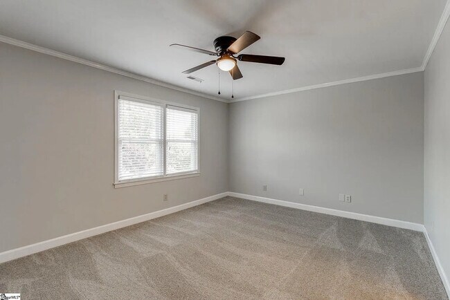 Building Photo - 9 Hillington Pl