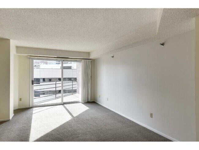 Building Photo - 121 Washington Ave S