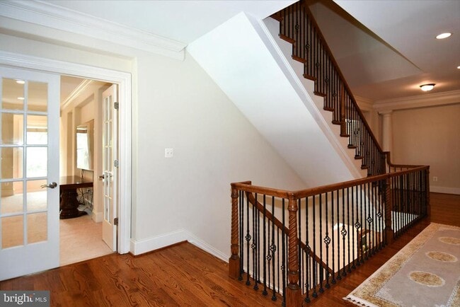 Building Photo - 7104 Old Dominion Dr
