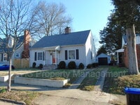 Building Photo - 815 Bright St