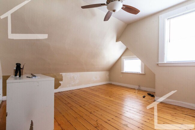 Building Photo - 9/1 Huge 4BR/2BA near Brighton Center, Bos...