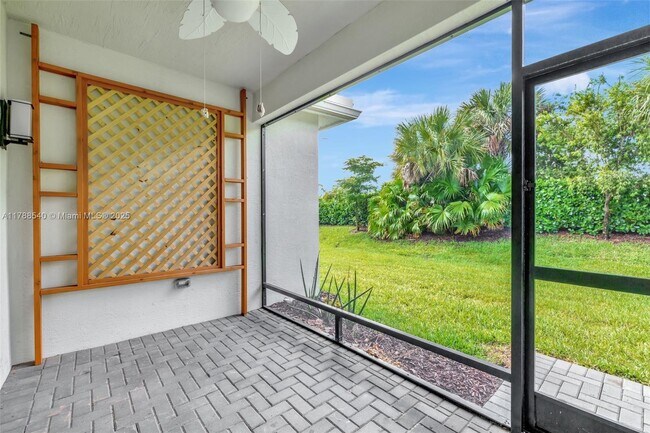 Building Photo - 12756 SW Clear Water Way