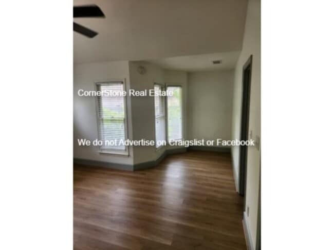 Building Photo - 726 Victorian Pl