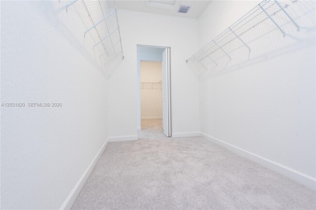 Building Photo - 2636 SE 8th Ct