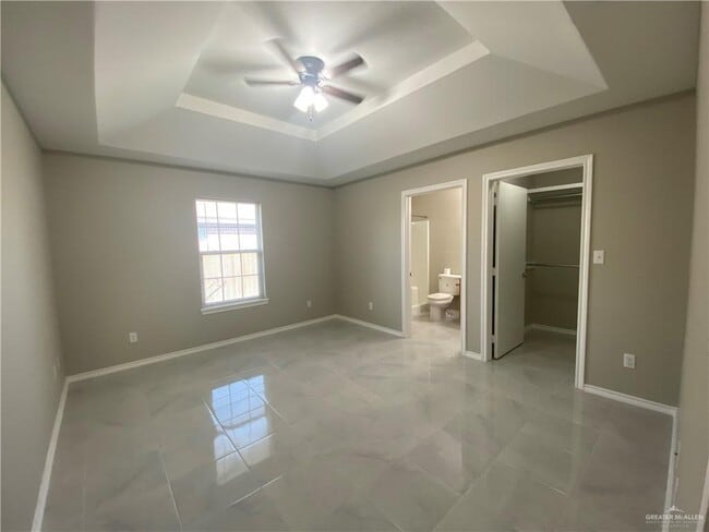 Building Photo - 11 Ibis Ave