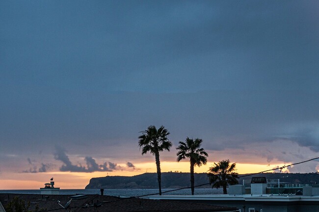 Building Photo - Coronado Beach House