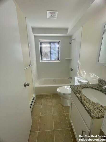 Building Photo - 15 Chester St