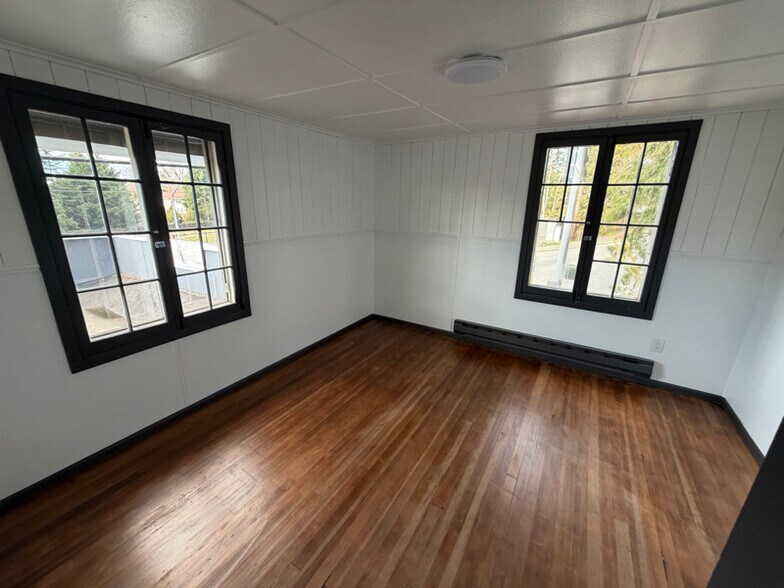 Building Photo - 16401 Hwy 99