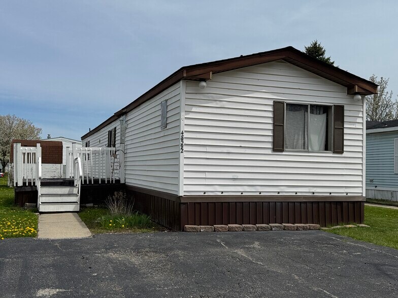 Building Photo - 48592 Leafdale Ct