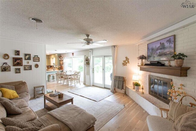 Building Photo - 2913 Radney Ln
